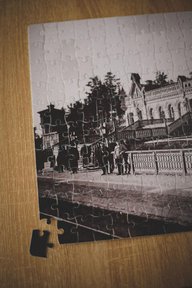 Зображення збору 'Банка з виставки до дня Маневич * Мерч Маневич * Благодійна барахолка'